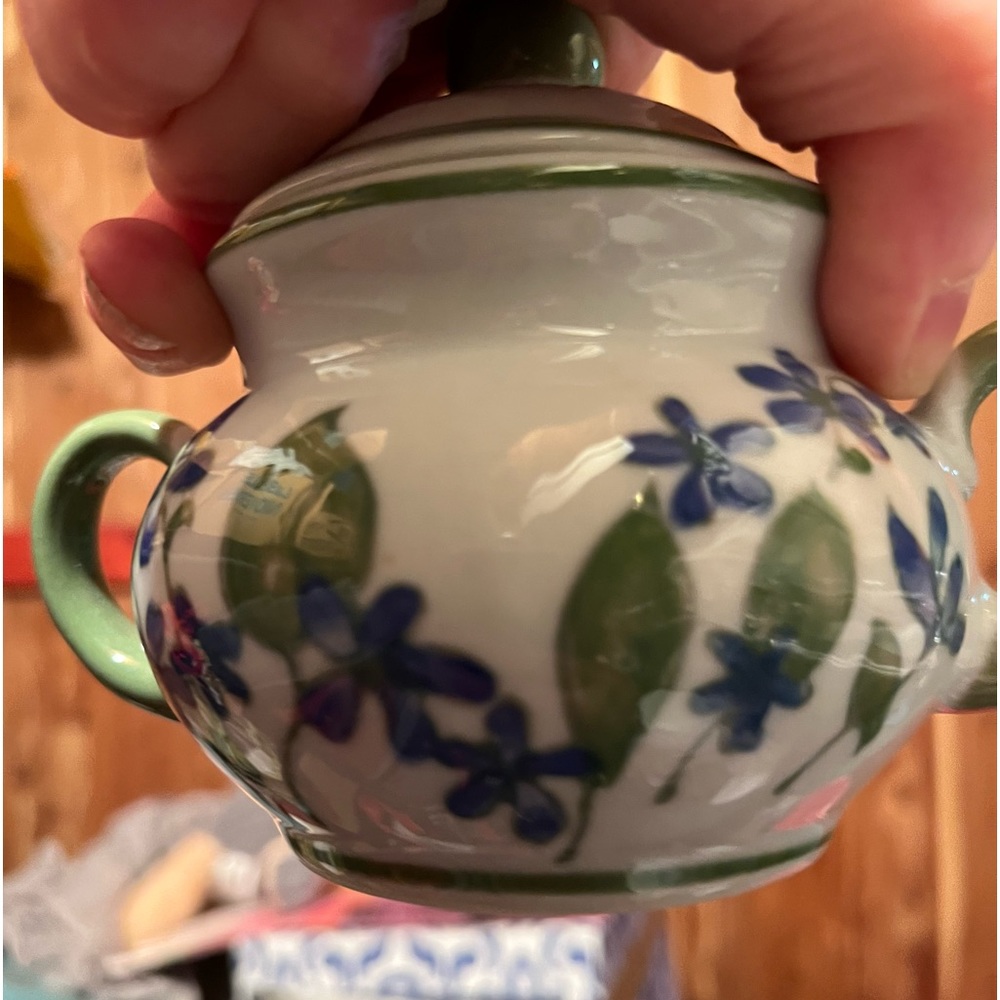 Brand new creamer and sugar set April Cornell